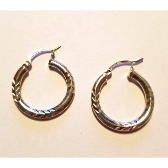 Sterling Silver Diamond Cut Hoop Earrings Leverback Tube Accented SC406 - Picture 1 of 4
